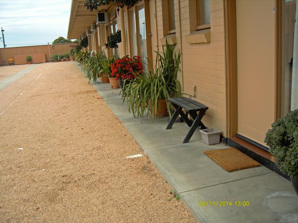 Travellers Rest Motel Bairnsdale Extérieur photo