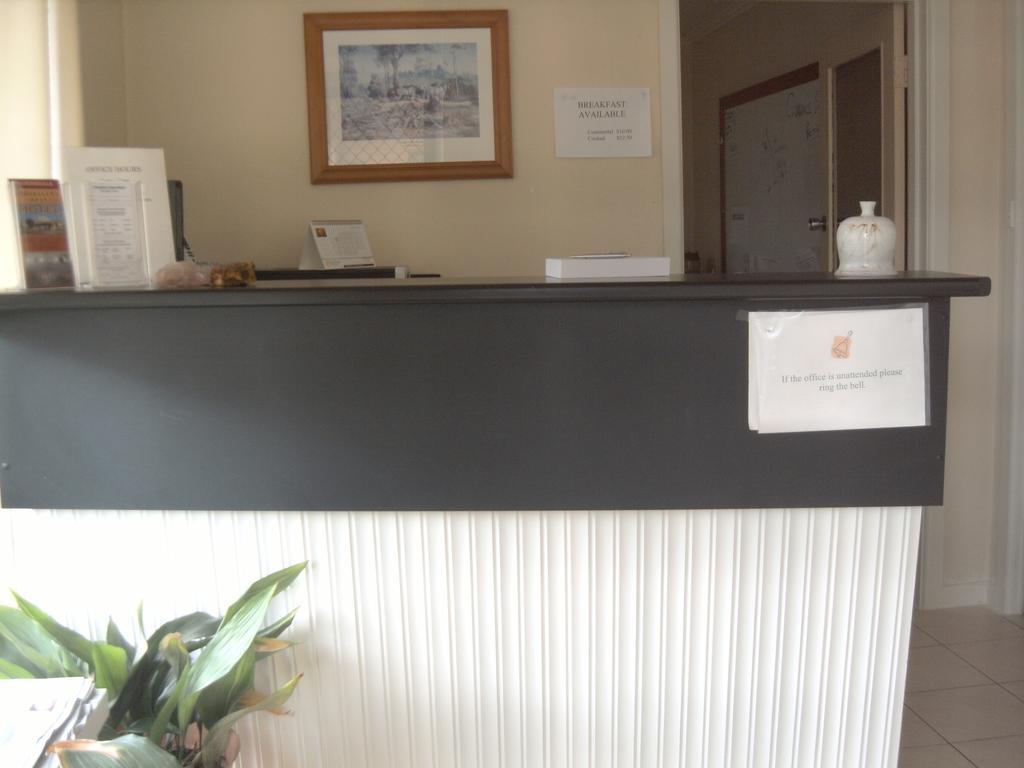 Travellers Rest Motel Bairnsdale Extérieur photo
