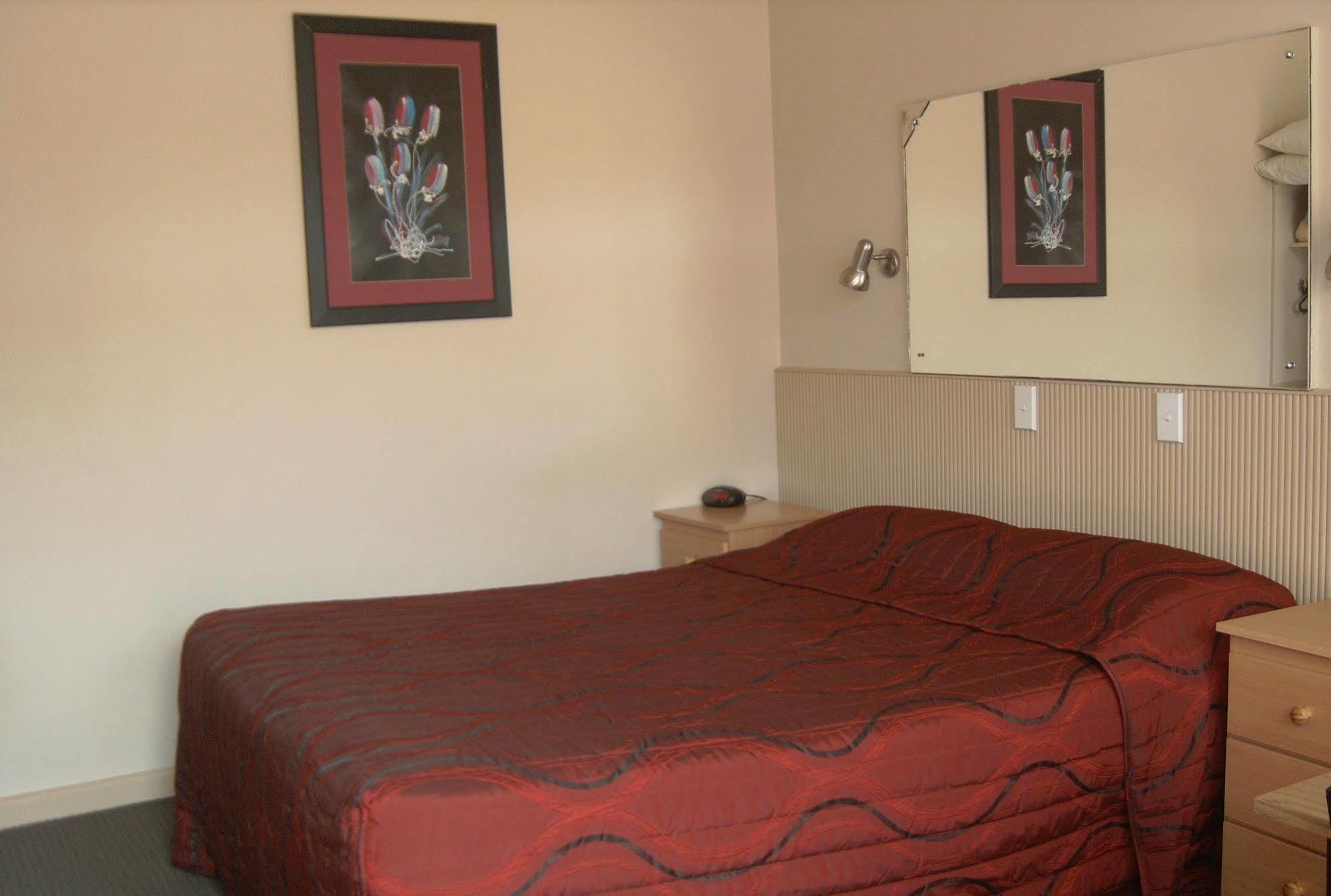 Travellers Rest Motel Bairnsdale Extérieur photo